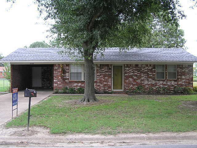 1st image of 1008 Lelia St