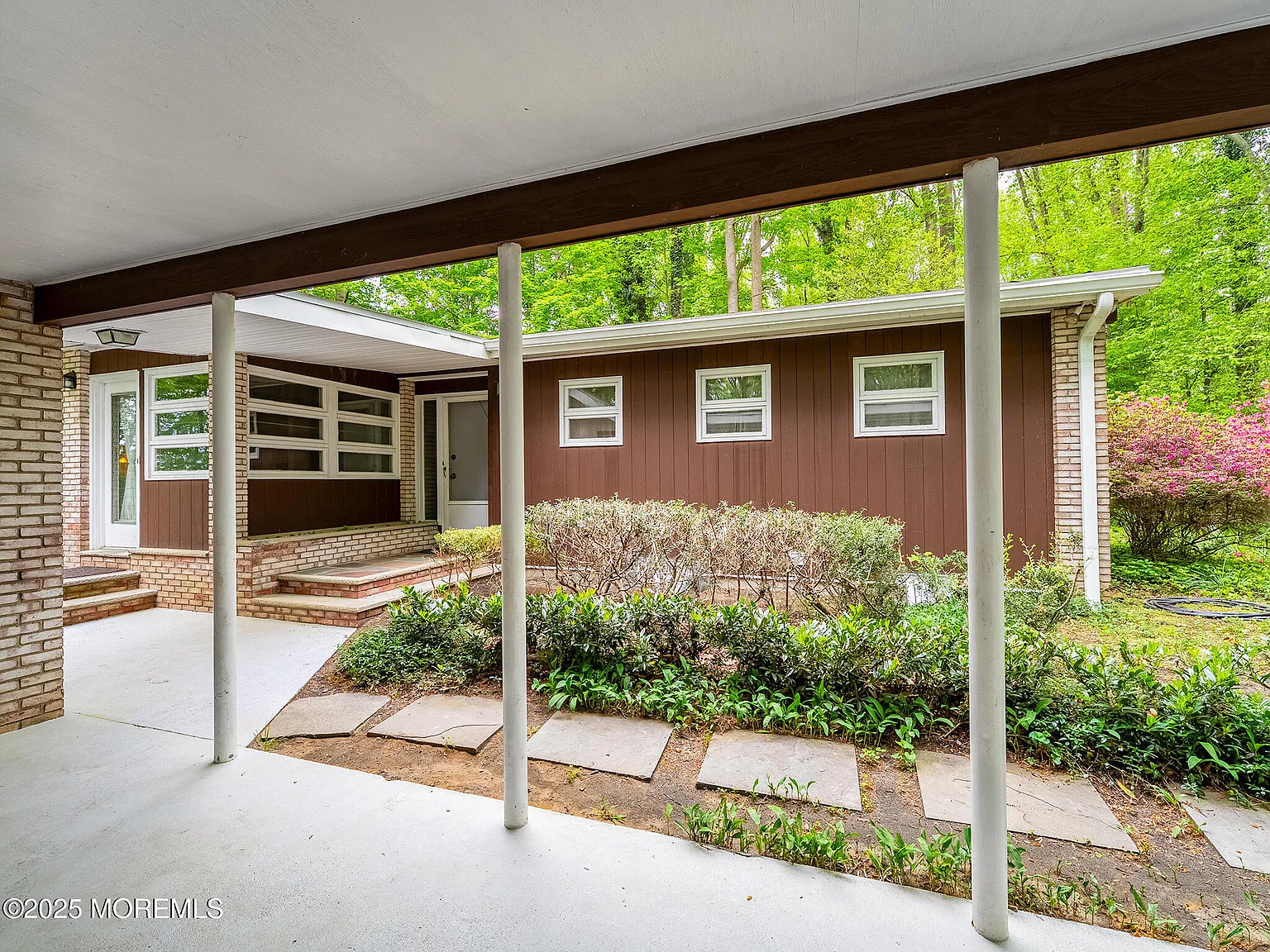 4 bed, $5,100 — Photo 2