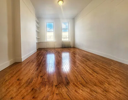 Rented by RELEASE NY | media 6