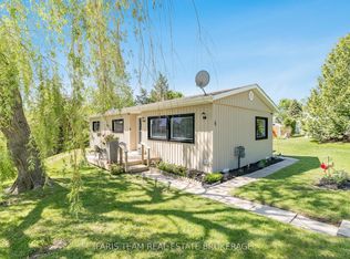 21 Hawthorne Dr, Innisfil, ON L9S 1P7