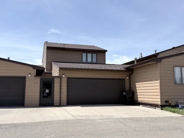 2303 N Main Ct, Williston, ND 58801