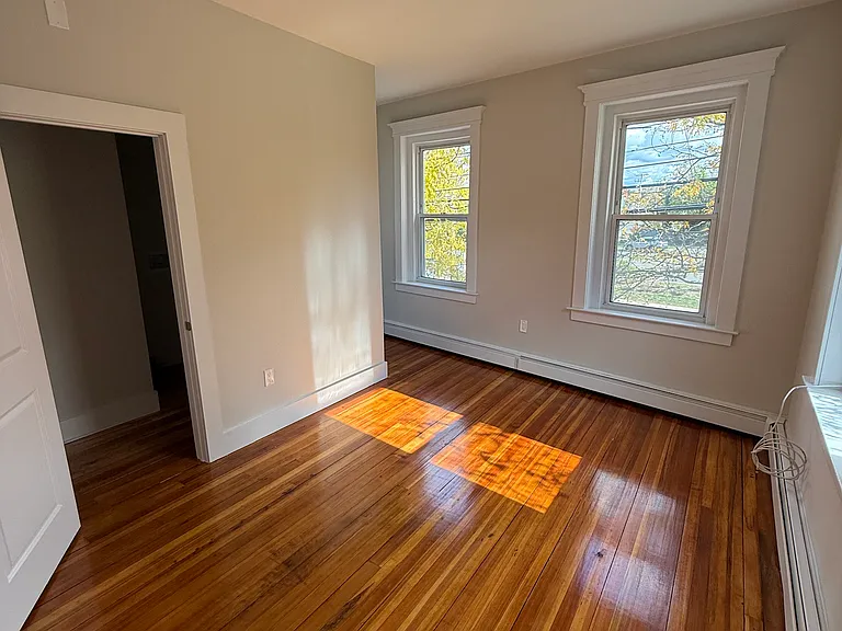 360 Campbell Ave #1 — Photo 2