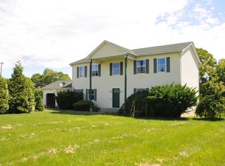 608 Harvest Dr, Stroudsburg, PA 18360