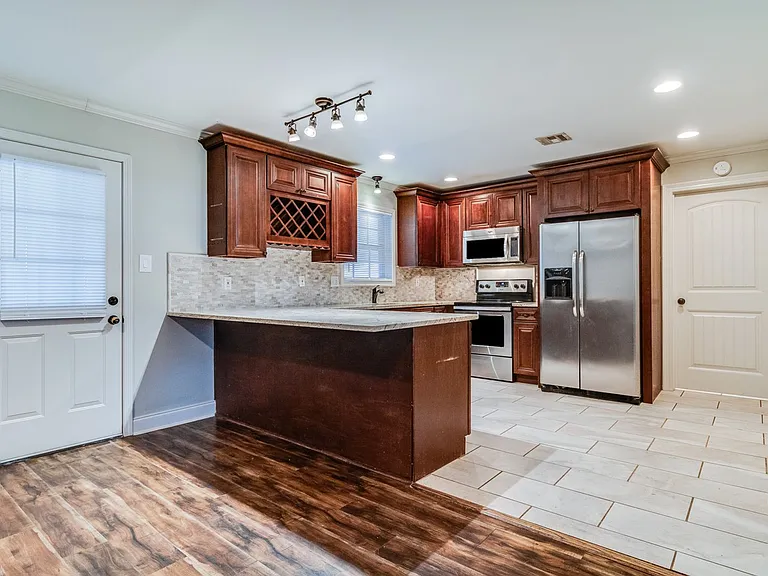 808 Tolson Rd — Photo 6