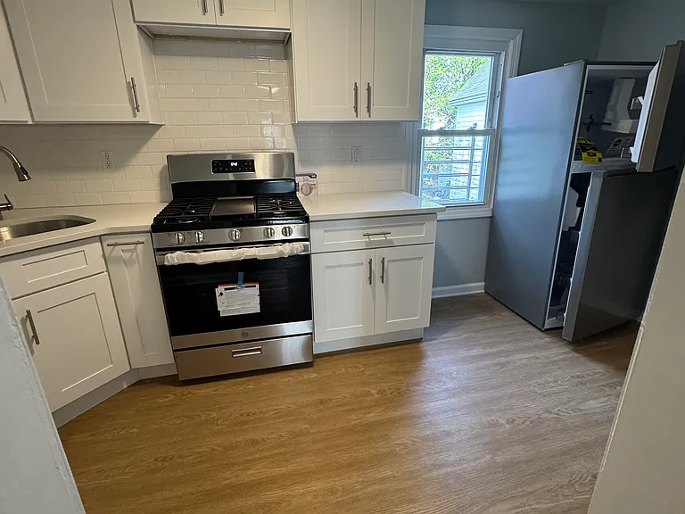 225 N Burgher Ave #2 — Photo 5
