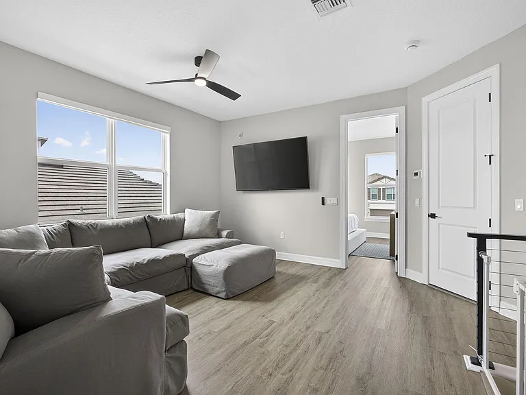 12534 Triumph Ln — Photo 22