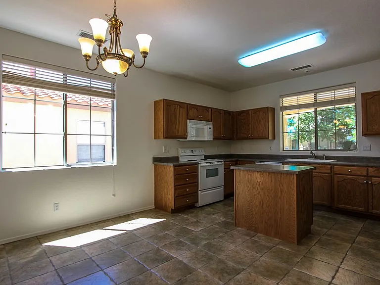 7104 E Encampment Dr — Photo 2