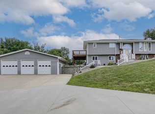 1801 Rolling Hills Loop, Council Bluffs, IA 51503