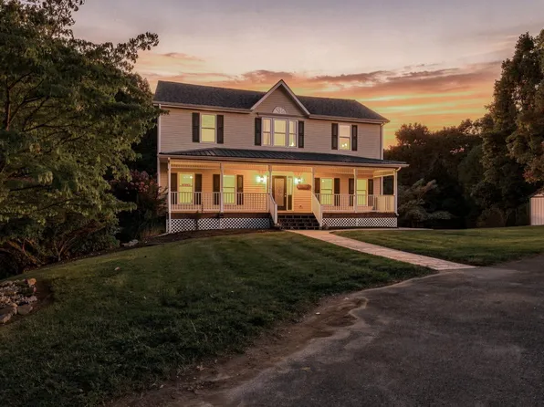 1132 James View Dr, Lynchburg, VA 24503
