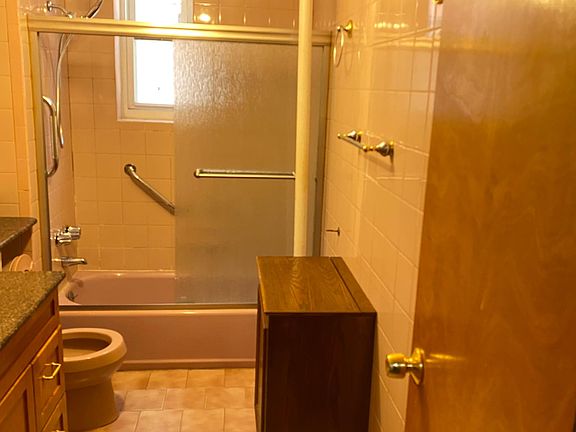 5th image of 577 E 93rd St Floor 1