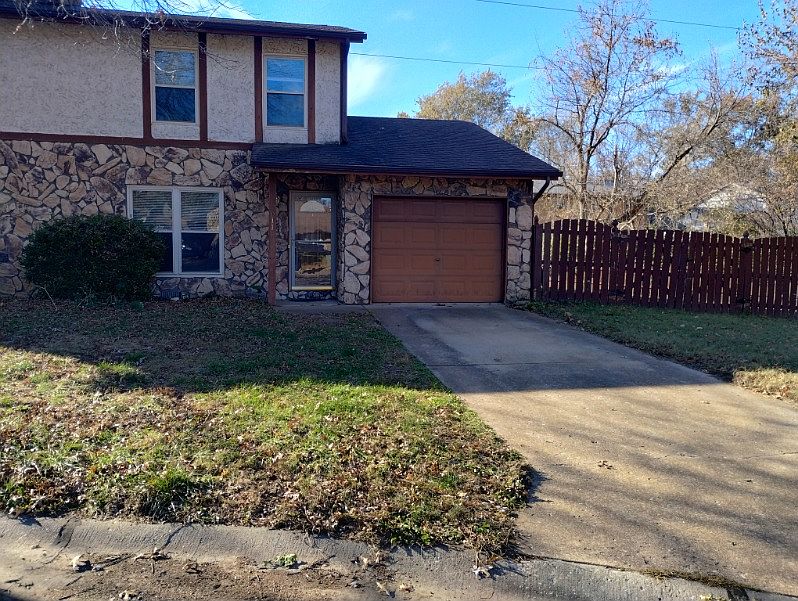 ONE CAR ATTACHED GARAGE