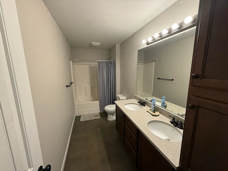 1409 Paris Rd #101 — Photo 18