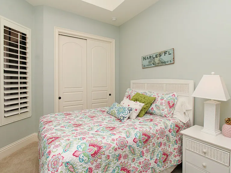 8000 Cordoba Pl — Photo 36