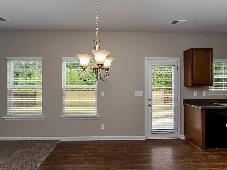 137 Centerra Springs Dr — Photo 5