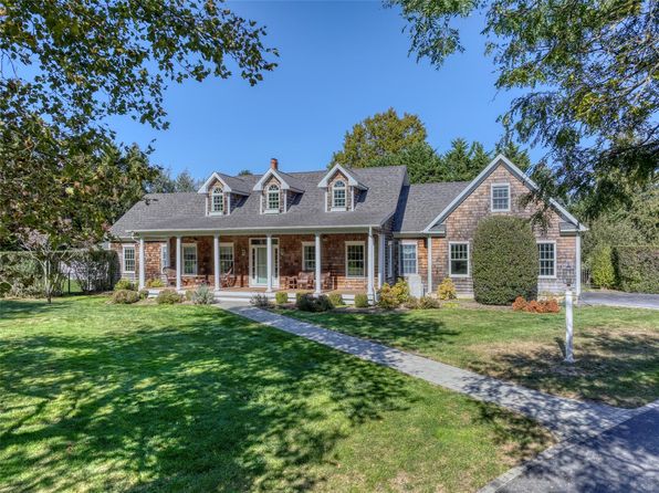 315 Green Way, Cutchogue, NY 11935