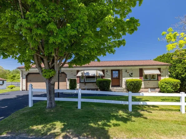 146 Wellesley Dr, Somerset, MA 02726