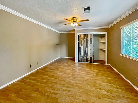 3rd image of 1827 Maryland Ave