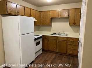 510 W Scott St APT 2, Springfield, MO 65802
