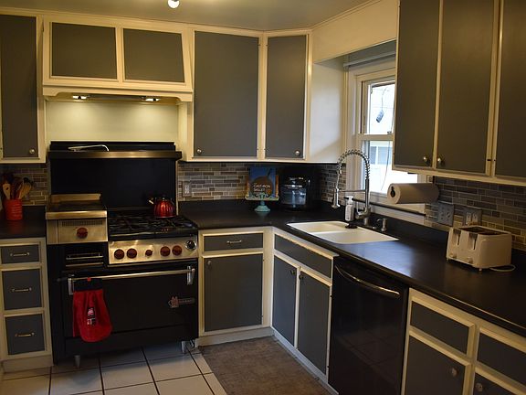 4th image of 29 Lynwood Dr