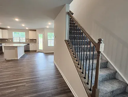 924 Powder Creek Dr — Photo 2