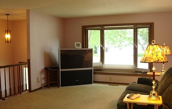 5th image of 5511 Scott St