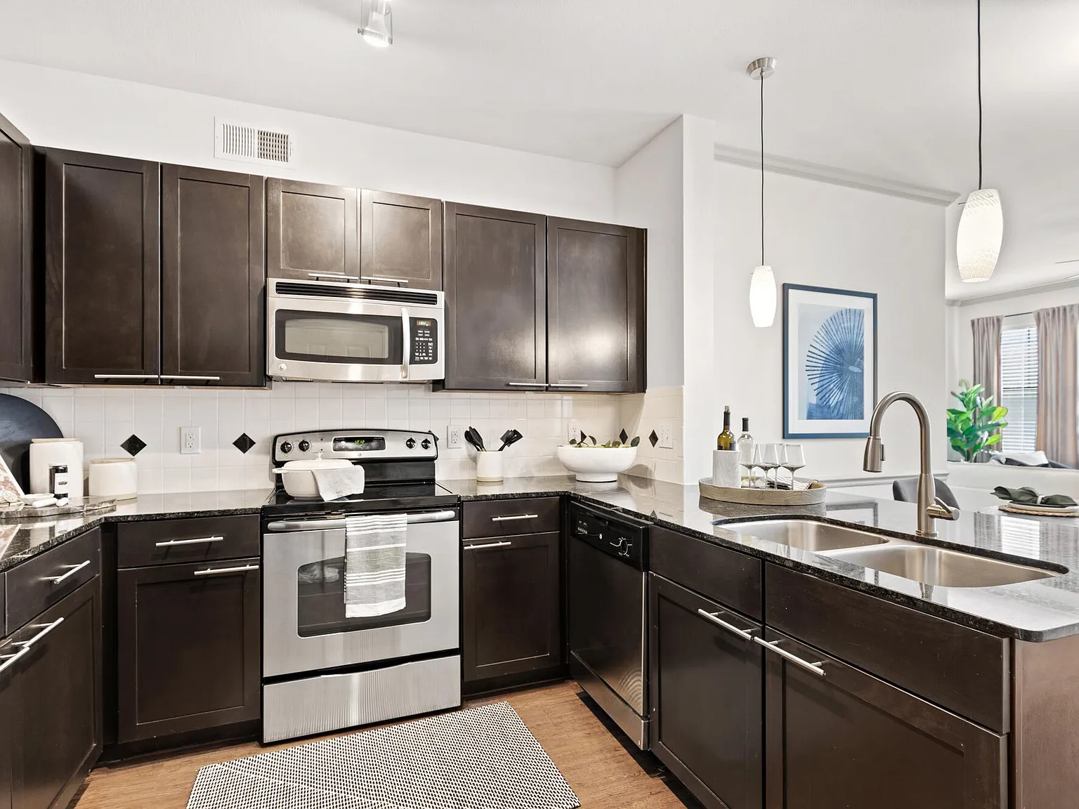 Creekside Townhomes — Photo 1