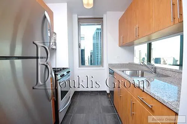 Rented by Bouklis Group | media 6