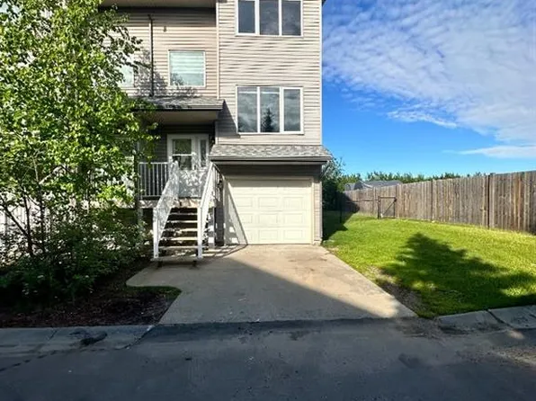 100 S Albion Dr #30, Wood Buffalo, AB T9J 1M1