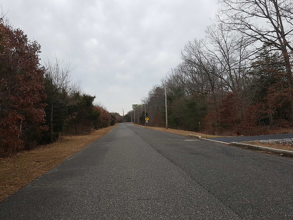 2nd image of 623 Wilby Rd