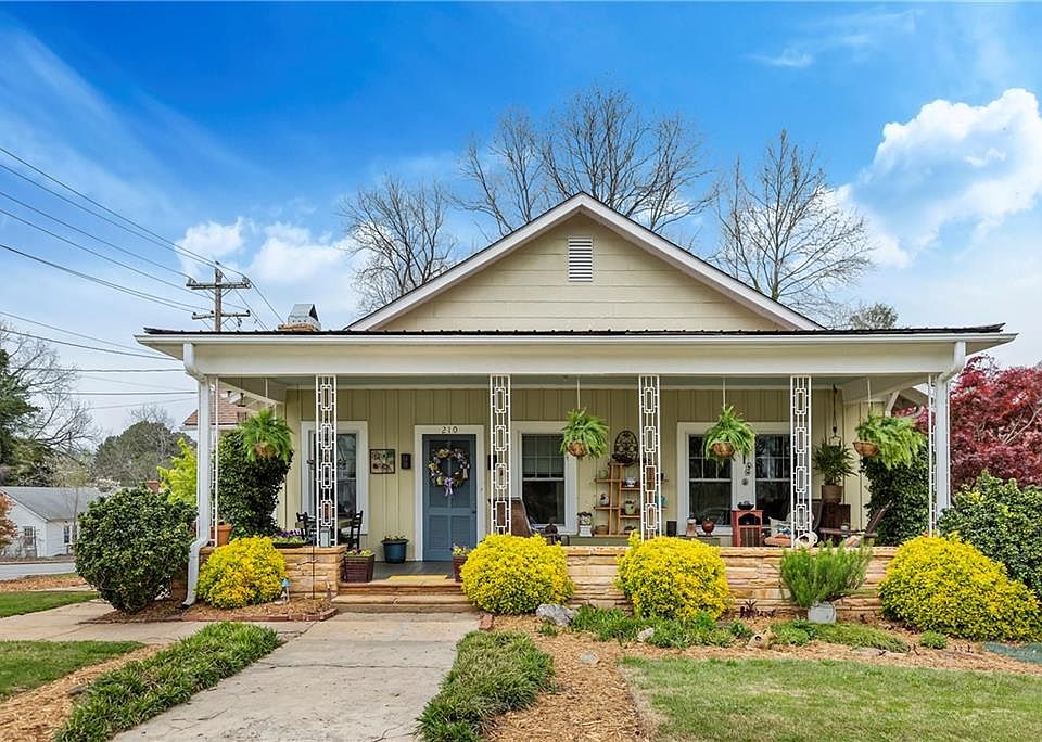 210 W Main St, Walhalla, SC 29691 Zillow