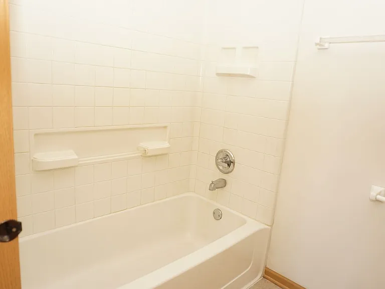 407 Waubonsee Dr — Photo 34