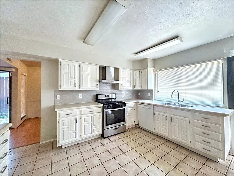 10238 White Elm Rd — Photo 14