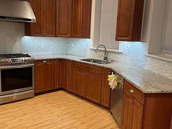 5th image of 4620-22 Baltimore Ave Floor 2