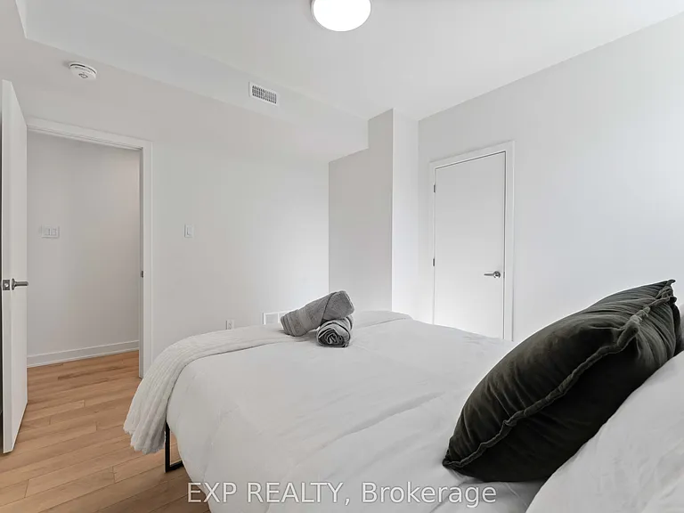844 Connaught Ave — Photo 12