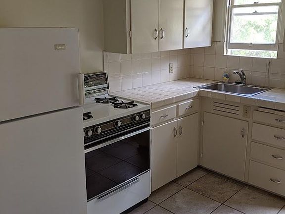 5th image of 234 Manzanita Ave