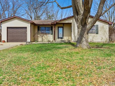 147 Holiday Dr, Edwardsville, IL, 62025