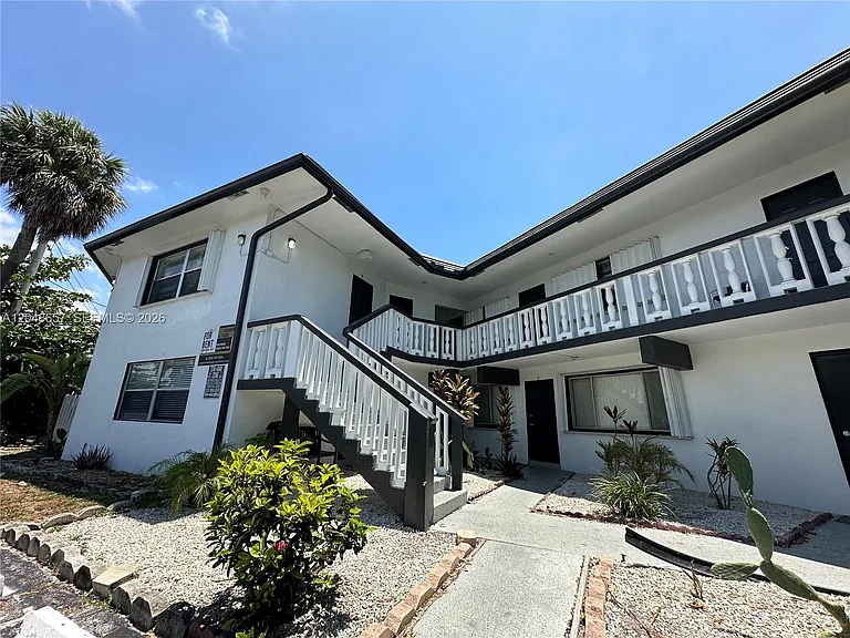 2401 NW 9th Ave #3 — Photo 31