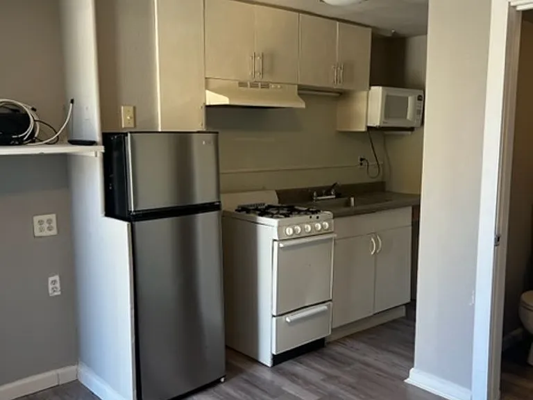 2150 Victorian Ave #9 — Photo 22