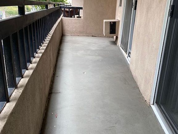 3rd image of 3344 Castle Heights Ave #109