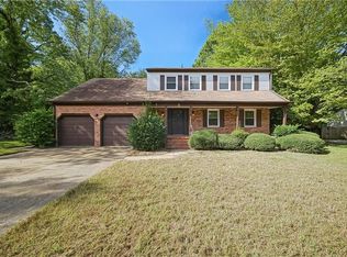 5 Bennett Farm Rd, Poquoson, VA 23662