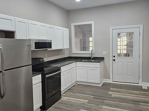 2nd image of 746 Truett Ave #746