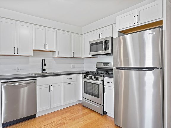5th image of 42-44 Saratoga Ave #3W