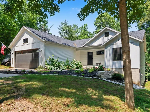2523 Vanhorn Ct, Allegan, MI 49010