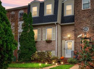 2419 Vineyard Ln, Crofton, MD 21114