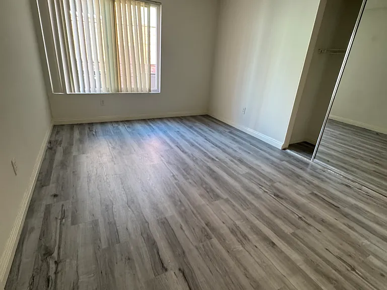 10911 Rochester Ave #102 — Photo 4