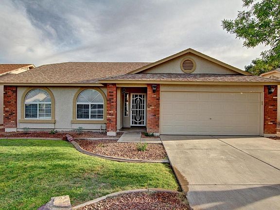 3rd image of 2321 E Wildhorse Pl