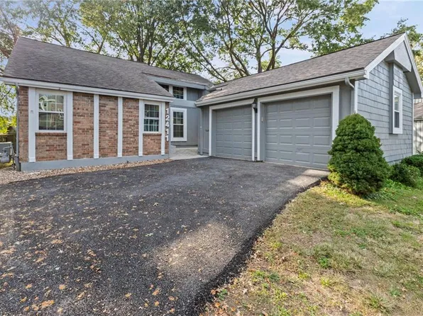 12411 W 82nd Ter, Lenexa, KS 66215