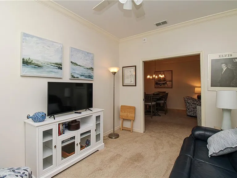 8217 Parkstone Pl #102 — Photo 34