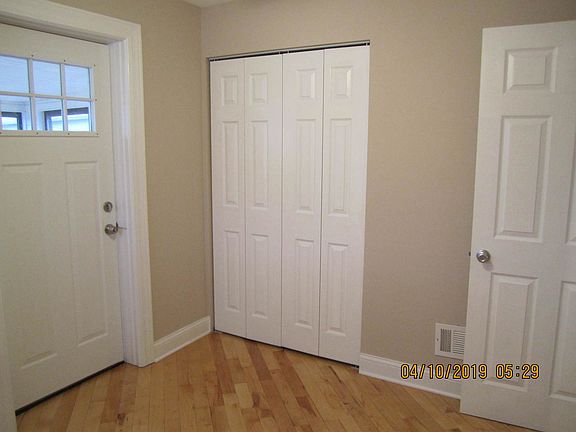 3rd image of 8211 W Eastwood Ave