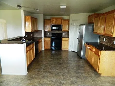 210 Viola Dr — Photo 21